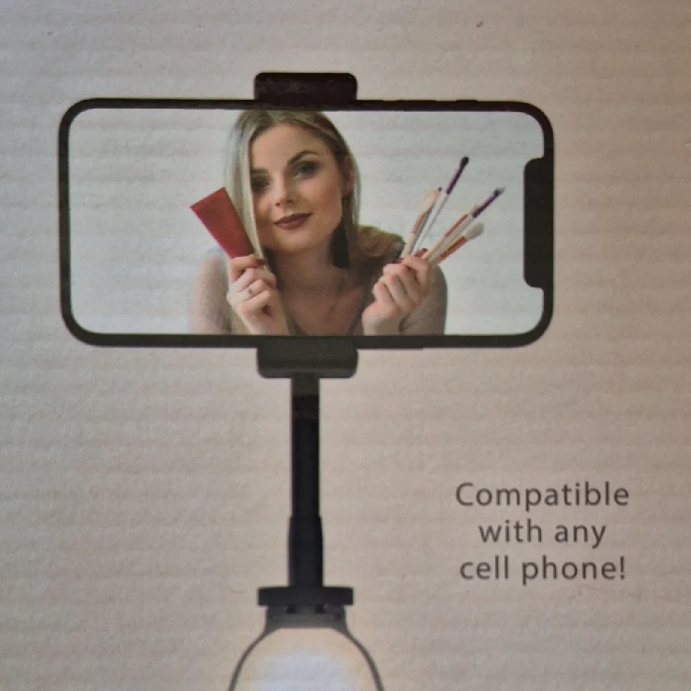 Brookstone 8-Inch Star Ring Light - Black